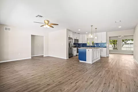 Living - 106 Aurora St E, Venice, FL 34285 photo 1 of 12
