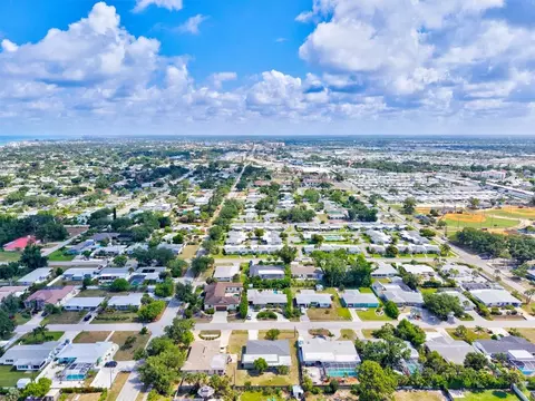 View/Area - 106 Aurora St E, Venice, FL 34285 photo 10 of 19