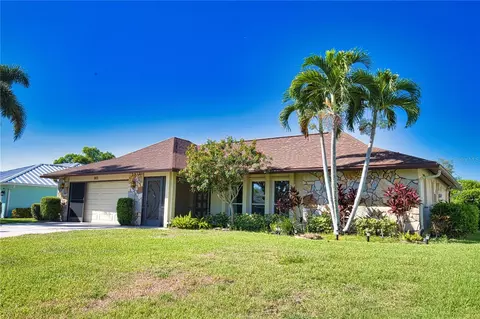 902 Pinehurst Ln, Venice, FL 34293