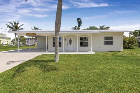 10451 Marion St, Englewood, FL 34224