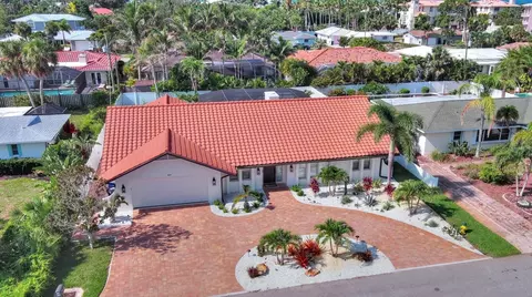 View/Area - 429 Darling Dr, Venice, FL 34285 photo 5 of 13