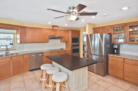 Kitchen - 429 Darling Dr, Venice, FL 34285 photo 1 of 8