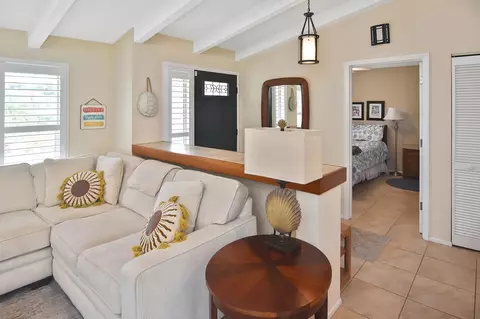 Living - 429 Darling Dr, Venice, FL 34285 photo 6 of 6