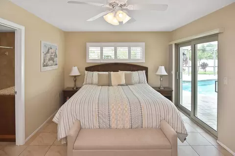 Bedroom - 429 Darling Dr, Venice, FL 34285 photo 4 of 10