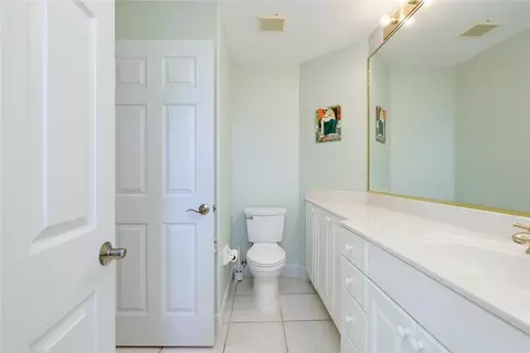 Bath - 919 Tranquility Cir, Osprey, FL 34229 photo 3 of 8