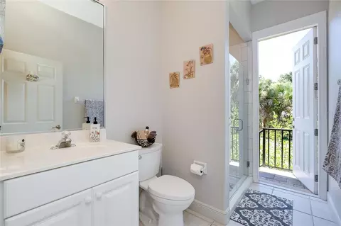 Bath - 919 Tranquility Cir, Osprey, FL 34229 photo 7 of 8