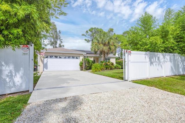 2445 Apache St, Sarasota, FL 34231