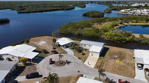 732 Blackburn Blvd, North Port, FL 34287