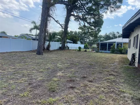 321 Alba St E, Venice, FL 34285 photo 29