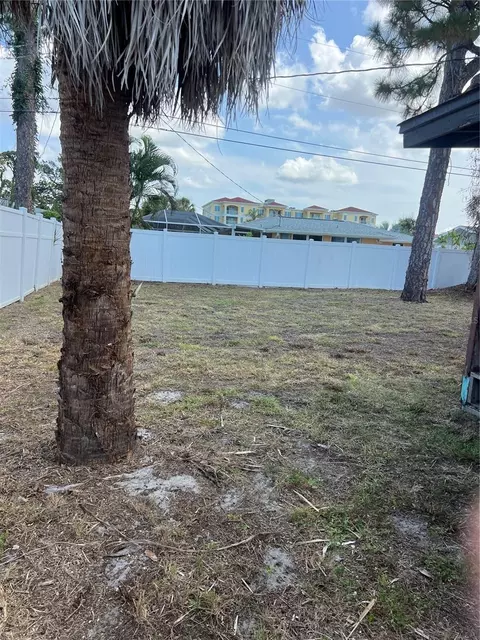321 Alba St E, Venice, FL 34285 photo 30