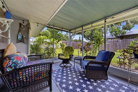 Exterior - 459 E Baffin Dr, Venice, FL 34293 photo 5 of 17