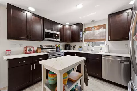 Kitchen - 459 E Baffin Dr, Venice, FL 34293 photo 3 of 5