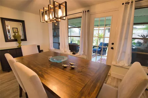Dining - 459 E Baffin Dr, Venice, FL 34293 photo 4 of 5