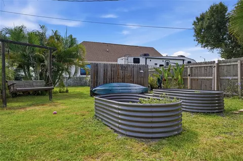 Exterior - 459 E Baffin Dr, Venice, FL 34293 photo 11 of 17