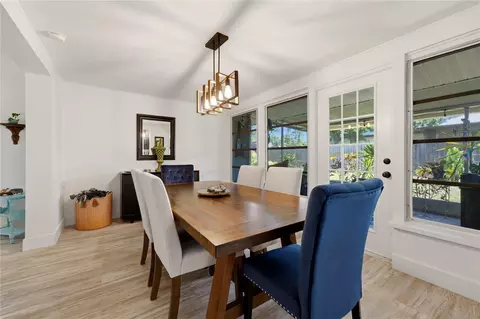 Dining - 459 E Baffin Dr, Venice, FL 34293 photo 2 of 5
