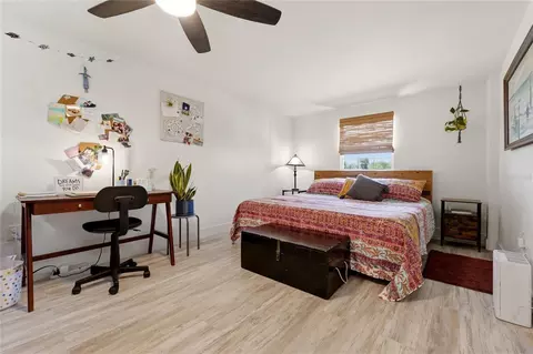 Bedroom - 459 E Baffin Dr, Venice, FL 34293 photo 3 of 4