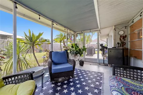 Exterior - 459 E Baffin Dr, Venice, FL 34293 photo 8 of 17