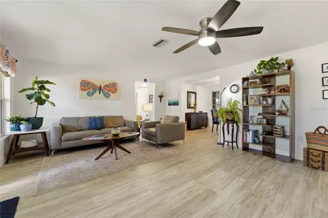 Living - 459 E Baffin Dr, Venice, FL 34293 photo 1 of 4