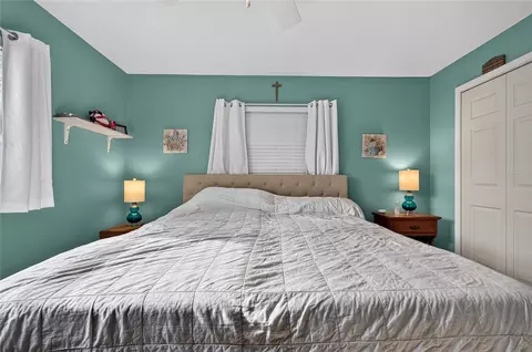 Bedroom - 895 E Baffin Dr, Venice, FL 34293 photo 2 of 8