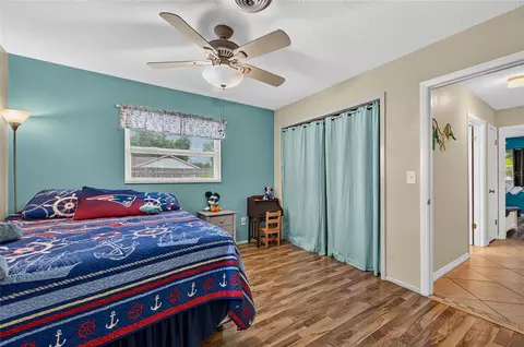 Bedroom - 895 E Baffin Dr, Venice, FL 34293 photo 5 of 8