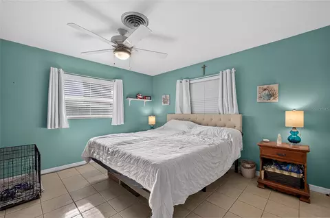 Bedroom - 895 E Baffin Dr, Venice, FL 34293 photo 1 of 8