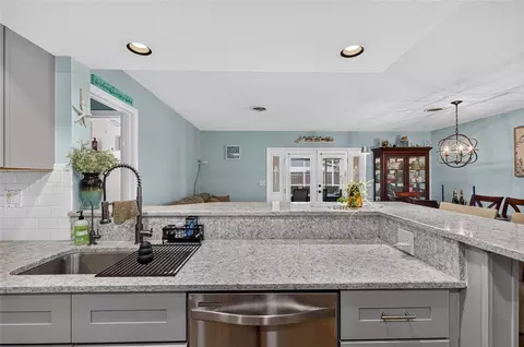 Kitchen - 895 E Baffin Dr, Venice, FL 34293 photo 7 of 8