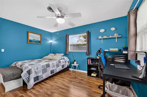 Bedroom - 895 E Baffin Dr, Venice, FL 34293 photo 8 of 8