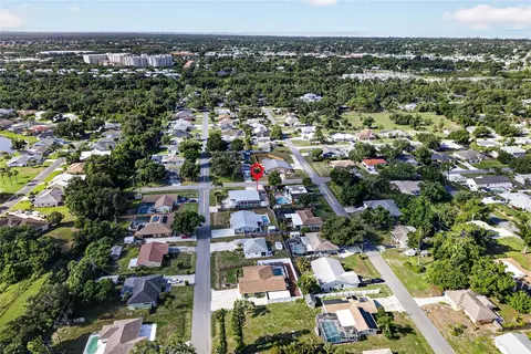 View/Area - 895 E Baffin Dr, Venice, FL 34293 photo 15 of 25