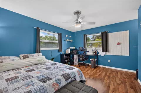 Bedroom - 895 E Baffin Dr, Venice, FL 34293 photo 7 of 8