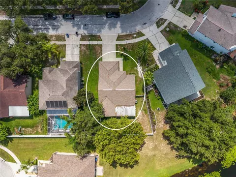View/Area - 13437 Beechberry Dr, Riverview, FL 33579 photo 5 of 8