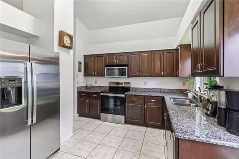 Kitchen - 13437 Beechberry Dr, Riverview, FL 33579 photo 2 of 2