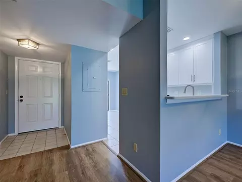 Entry Way - 2004 Longpointe Cir #E2, Venice, FL 34293 photo 2 of 3