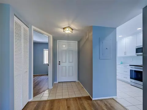 Entry Way - 2004 Longpointe Cir #E2, Venice, FL 34293 photo 1 of 3