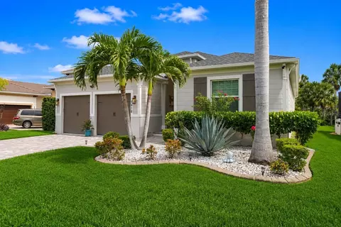 Exterior - 5418 56th Ct E, Bradenton, FL 34203 photo 4 of 11