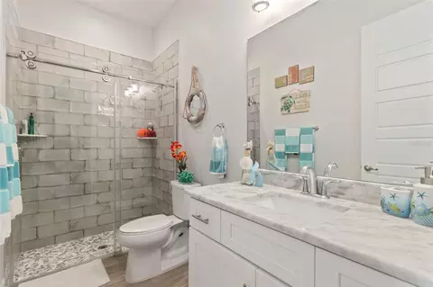 Bath - 5418 56th Ct E, Bradenton, FL 34203 photo 3 of 3