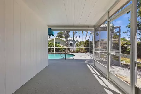 Exterior - 1317 Ringtail Rd, Venice, FL 34293 photo 5 of 8