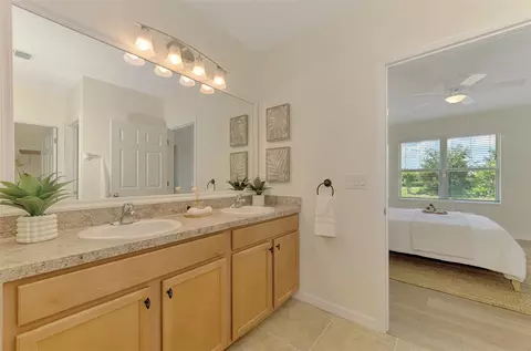 Bath - 8905 Excelsior Loop, Venice, FL 34293 photo 2 of 3