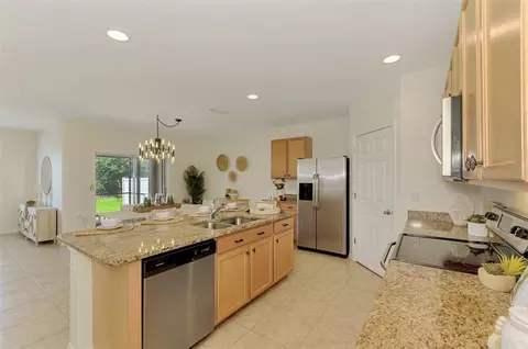 Kitchen - 8905 Excelsior Loop, Venice, FL 34293 photo 7 of 8