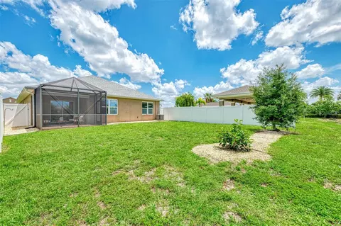 Exterior - 8905 Excelsior Loop, Venice, FL 34293 photo 6 of 9