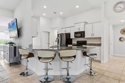 Kitchen - 400 Marlin Rd, Venice, FL 34293 photo 1 of 3