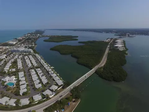 View/Area - 400 Marlin Rd, Venice, FL 34293 photo 7 of 13