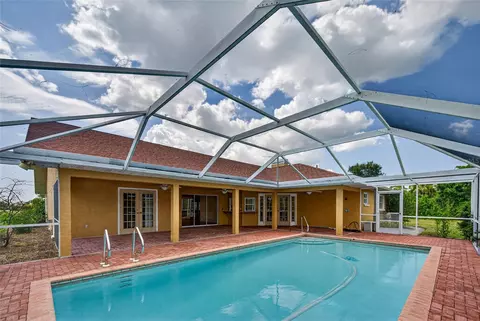 Exterior - 105 Jacaranda Blvd, Venice, FL 34292 photo 9 of 30