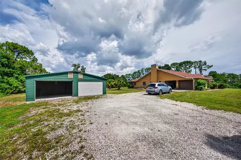 Exterior - 105 Jacaranda Blvd, Venice, FL 34292 photo 12 of 30
