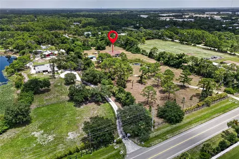 View/Area - 105 Jacaranda Blvd, Venice, FL 34292 photo 8 of 15