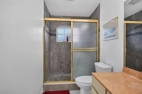 Bath - 105 Jacaranda Blvd, Venice, FL 34292 photo 6 of 7