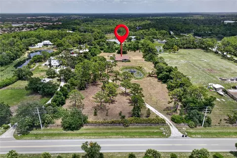 View/Area - 105 Jacaranda Blvd, Venice, FL 34292 photo 7 of 15
