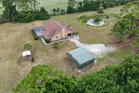 View/Area - 105 Jacaranda Blvd, Venice, FL 34292 photo 5 of 15