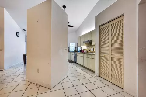 Entry Way - 105 Jacaranda Blvd, Venice, FL 34292 photo 2 of 5