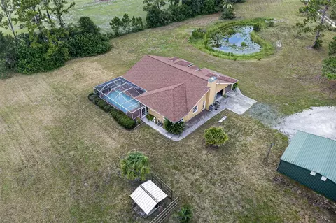 View/Area - 105 Jacaranda Blvd, Venice, FL 34292 photo 3 of 15