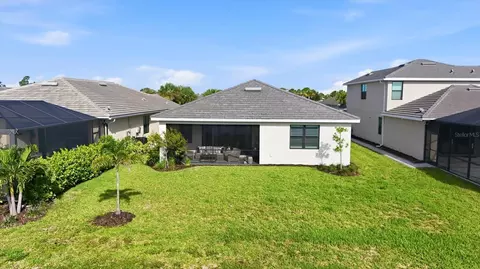 Exterior - 18580 Midsummer Pl, Venice, FL 34293 photo 10 of 10
